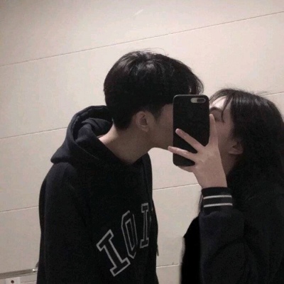 溺毙:一对两张原宿风简单真人情头.人间于此 欢喜是你