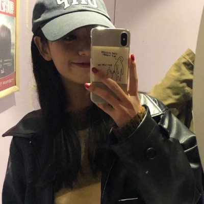 溺毙:一对两张原宿风真人情头.云层深处有家博物馆 陈列着彩色温柔