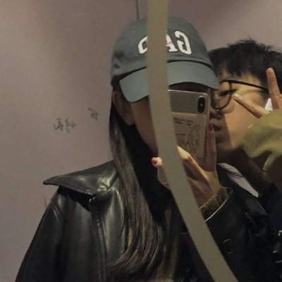 溺毙:一对两张原宿风真人情头.云层深处有家博物馆 陈列着彩色温柔
