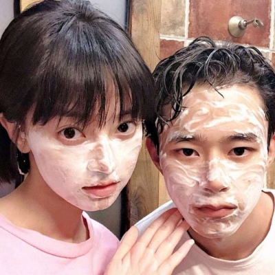 一对两张时尚潮流风真人情头.你有新的恋爱订单 请及时收取我.