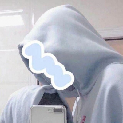 优质情侣头像      身后万家灯火  前身大雨滂沱