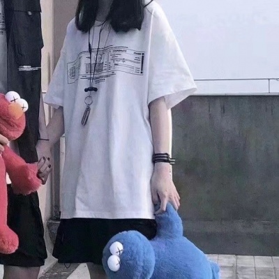 我不想喜欢一个身边全是女孩子的男生