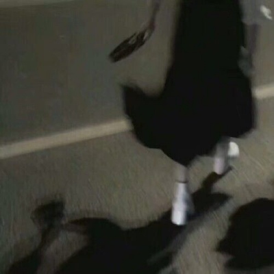 我不想喜欢一个身边全是女孩子的男生