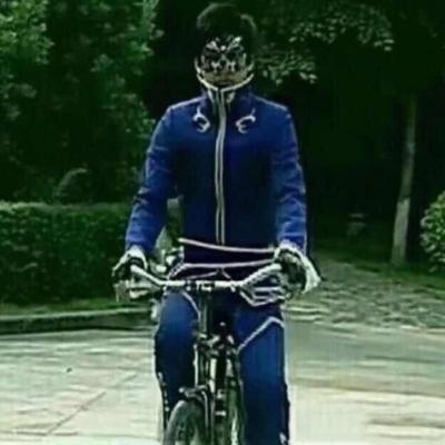 易先森:搞怪头像/一对两张