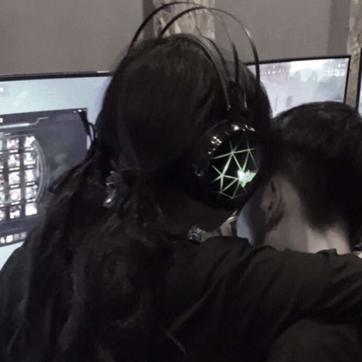 emmm,身为单身狗的我好像这些头像没啥用