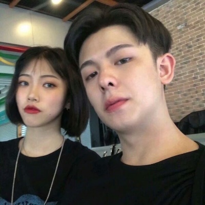 顾羽书.  一对两张可爱情头