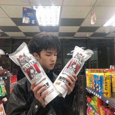 溺毙:一对两张原宿风时尚真人情头.以下内容仅对你可见