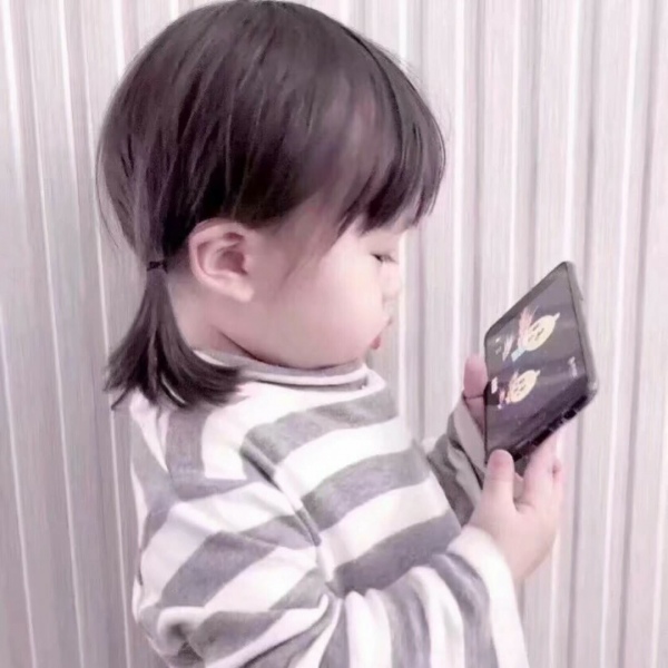江喻绾    萌娃/对象不是人/可爱鬼/不做几句话就被哄走的小孩。?