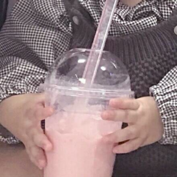 江喻绾    萌娃/对象不是人/可爱鬼/不做几句话就被哄走的小孩。?