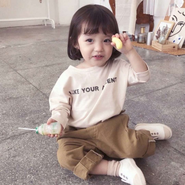 江喻绾    萌娃/对象不是人/可爱鬼/不做几句话就被哄走的小孩。?