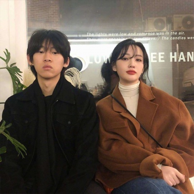 甜词 超拽的一对两张情侣头像鸭  希望今晚的梦有酸奶 蛋糕 薯条 还有你