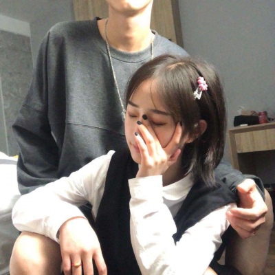 不想多说话  不愿被打扰    又渴望被拥抱