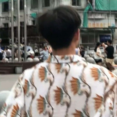 冷澈：情侣头像/慢性?难哄?敏感?多疑?心软?供不起?别靠近//sxc