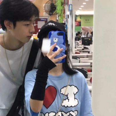 个性超甜情侣头像 / 别人问我喜欢的人是什么样我就又要开始形容你