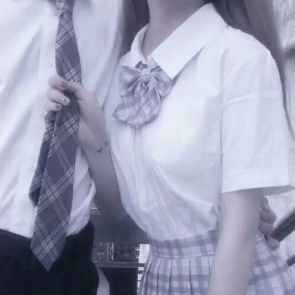 制服 加 真人情侣 祝大家中秋快乐
