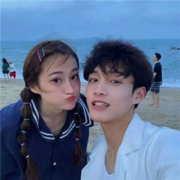 沈曦：一对两张恩爱情头