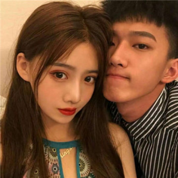 沈曦：一对两张恩爱情头