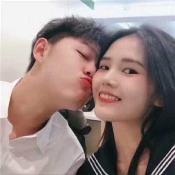沈曦：一对两张恩爱情头