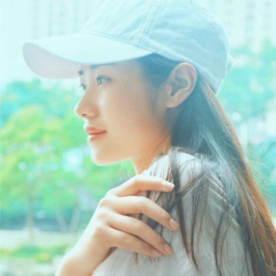 白灏宇:情侣头像/真人/唯有热爱方能抵御岁月漫长.