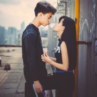 那么爱她