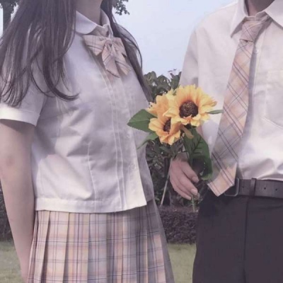 『草莓?』只是适应了环境做懂事的孩子.