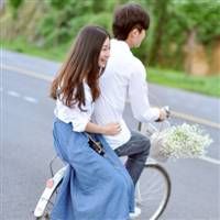 我诺不坚强，谁替我勇敢