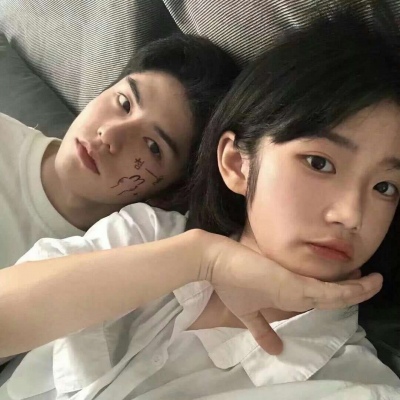 安奈 原宿风一对两张真人情头 于万千人中获你惊鸿 从此生命也愿笑奉