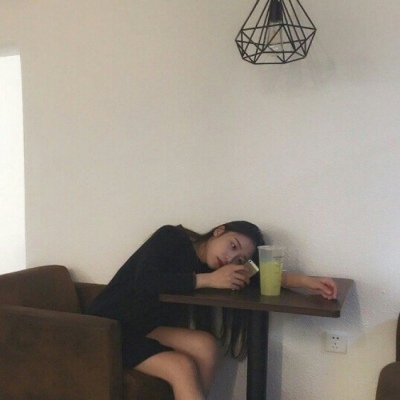 不盼星辰盼你，不追星月追你。