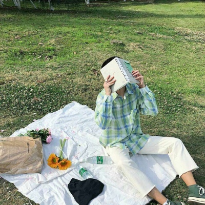 不盼星辰盼你，不追星月追你。