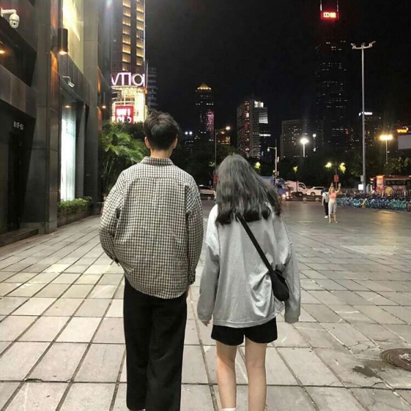 江奕/一组多张唯美情头/最怕说好一直在的人突然就消失了