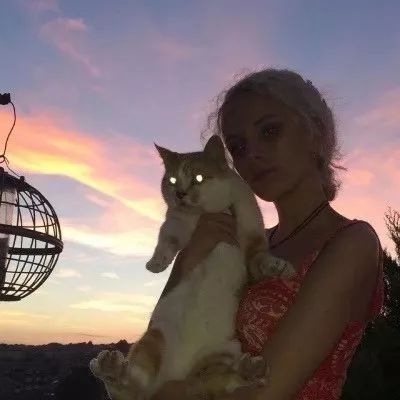 韩拾柒‖沙雕女生头像·恭喜你 又熬过了一天 并且中奖了 再来一天