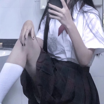 乔：ins风格女头  你把快乐和睡眠还给我 我把你还给对的人