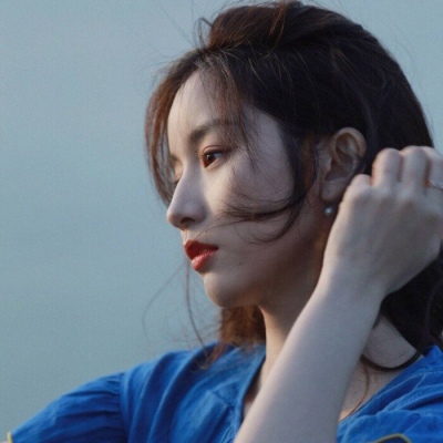 溺毙:意境伤感风简单气质魅力女头.所谓万丈深渊 下去 也是前程万里