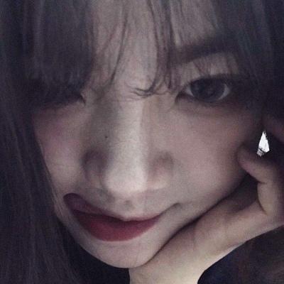 女生头像 别再为他等在雨里