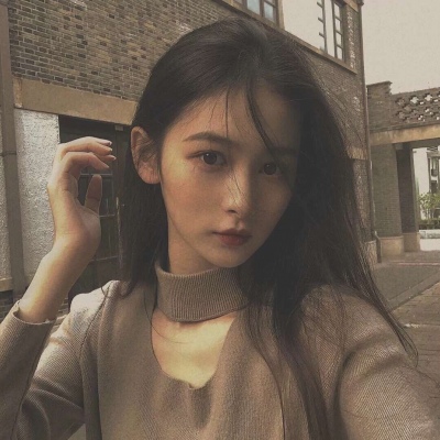优暗系复古有点丧女生头像