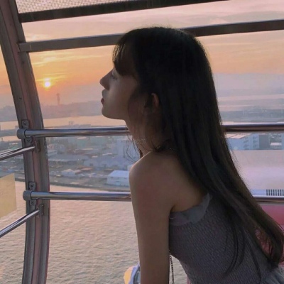 女生头像/优质/果然认真喜欢过的人再见面还是会心动