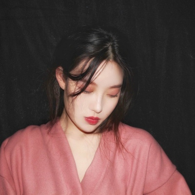 女生头像/必须长高，没有男孩会为你腰
