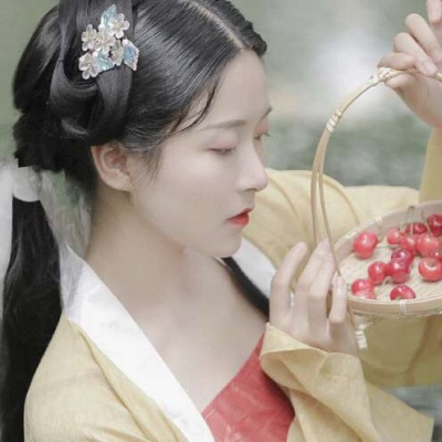 溺毙:意境唯美古风气质韵味优质女头.灯生阳燧火 尘散鲤鱼风