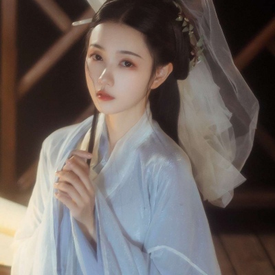 溺毙:意境唯美古风气质韵味优质女头.灯生阳燧火 尘散鲤鱼风