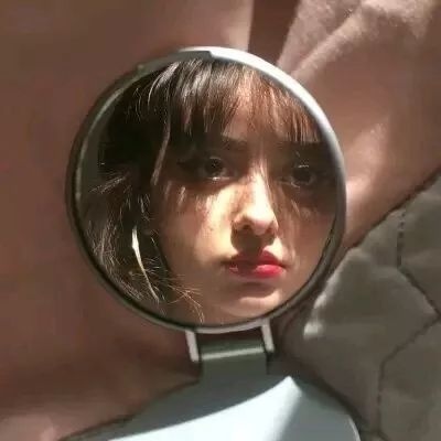 奔波在城市中的，每个人都有故事。亦悲亦喜，人间烟火，没有结局。?