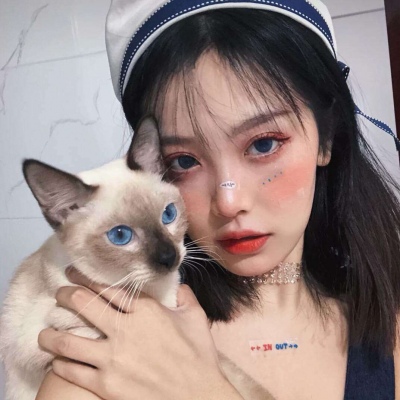 宠物少女头像.       遇见你爱意汹涌 看世间万物都浪漫心动?