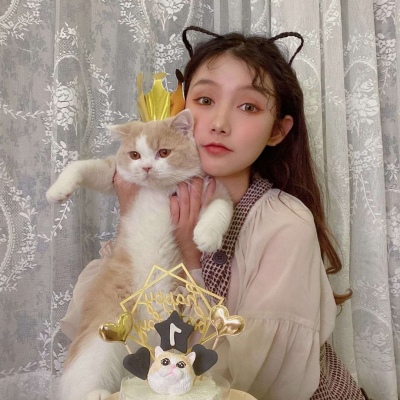 宠物少女头像.       遇见你爱意汹涌 看世间万物都浪漫心动?