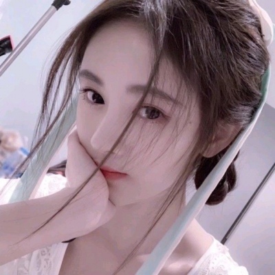 溺毙:意境清新甜美风优质女头.有人借不到春天 竟投入感情的湖沼