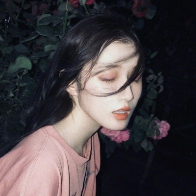 女生头像人间于此，欢喜是你