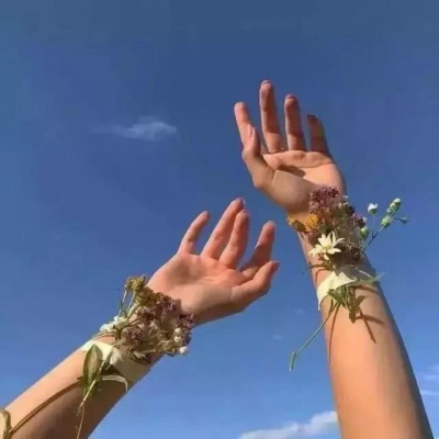 最近手头有点紧，可以借你的手牵一下嘛