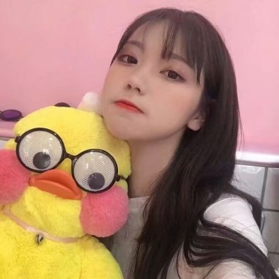那个女孩看过来あ