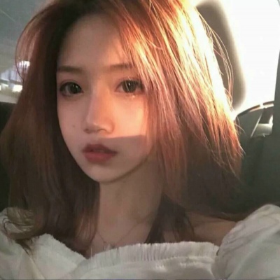哭给自己听，笑给别人听。