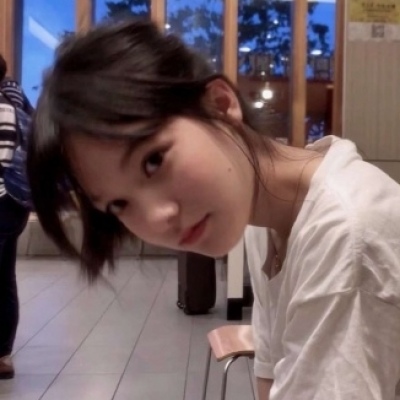 易叙 温柔女头/我的小朋友为什么要笑给别人看