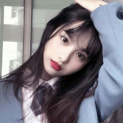 林弋  优质女头//你脸上有点东西，只是有点漂亮而已