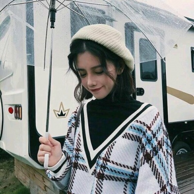 高清可爱女生头像      纵使世间白衣苍狗，爱你的心永不会变。